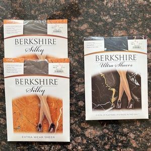 Berkshire Stockings Size 4 New unopened